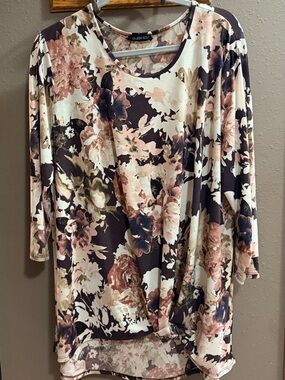 Floral Scoop Neck Tunic Top - Blush/Plum